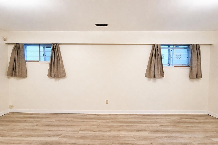 2748 E 6th Avenue Vancouver, BC - 36