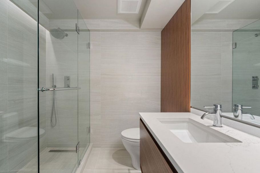 305 4101 Yew Street Vancouver, BC - 4