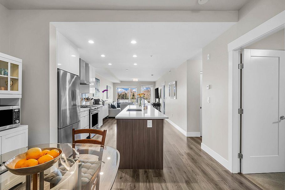 401 1496 Charlotte Road North Vancouver, BC - 13