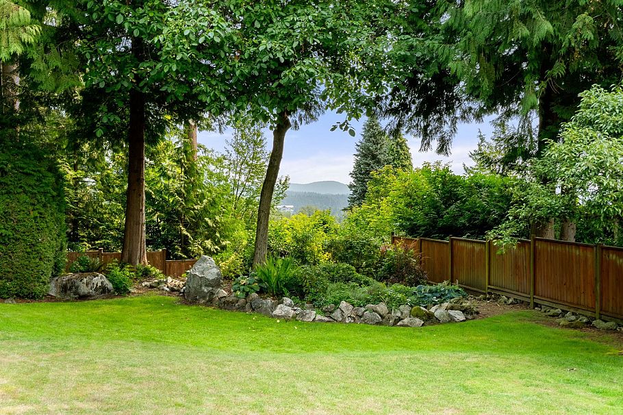 3046 Princess Avenue North Vancouver, BC - 32