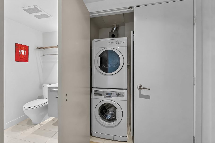 2206 8131 Nunavut Lane Vancouver, BC - 20