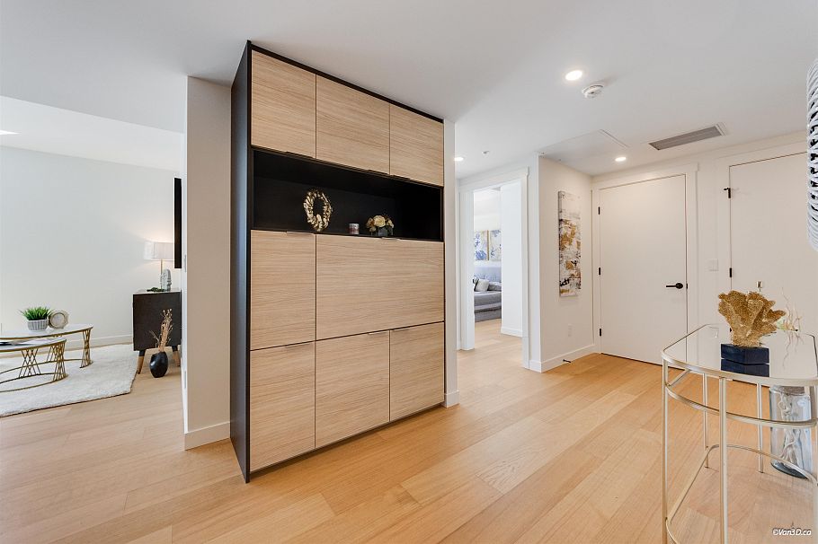 302 6485 Manitoba Street Vancouver, BC - 3