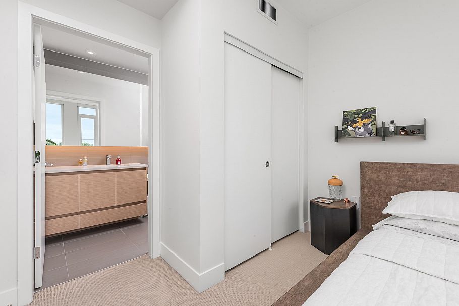 560 8575 Rivergrass Drive Vancouver, BC - 14