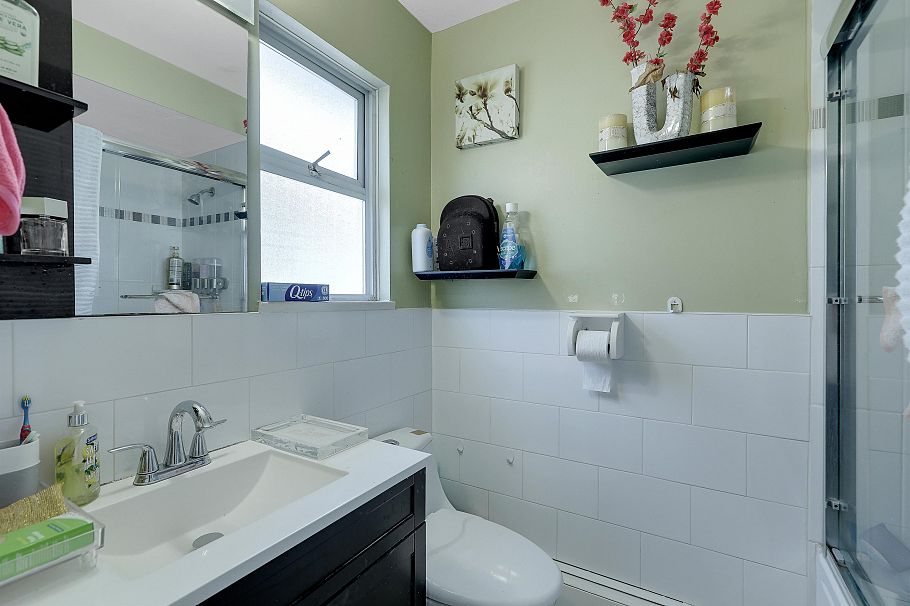 1457 E 18th Avenue Vancouver, BC - 17