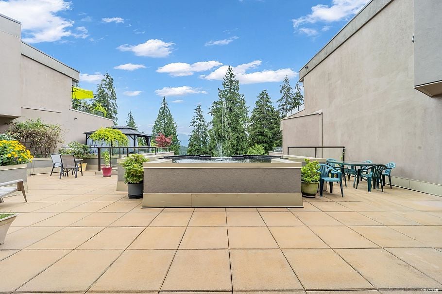 604 1500 Ostler Court North Vancouver, BC - 26