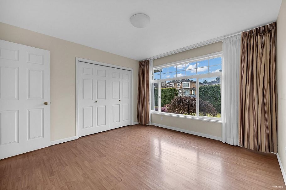 1945 W 44th Avenue Vancouver, BC - 10