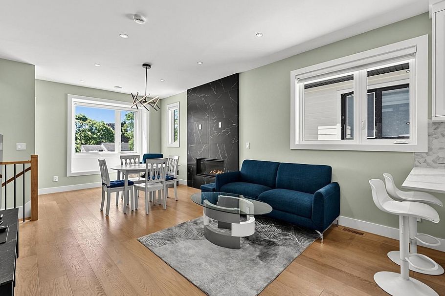 1324 W 15th Street North Vancouver, BC - 2