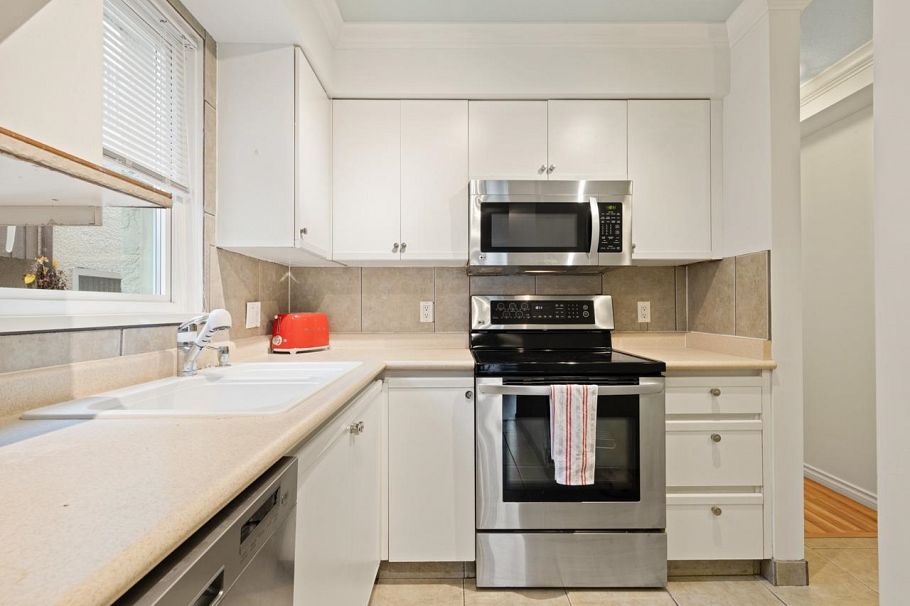 201 1554 Burnaby Street Vancouver, BC - 8