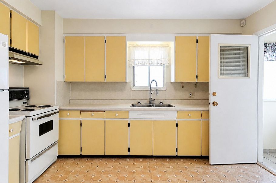 2748 E 6th Avenue Vancouver, BC - 17