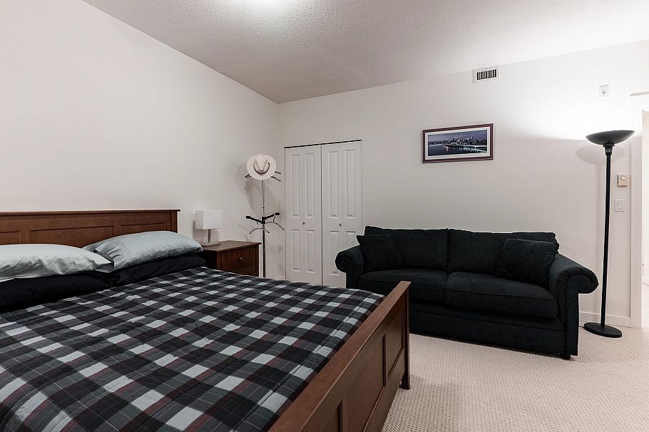 6230 Logan Lane Vancouver, BC - 28