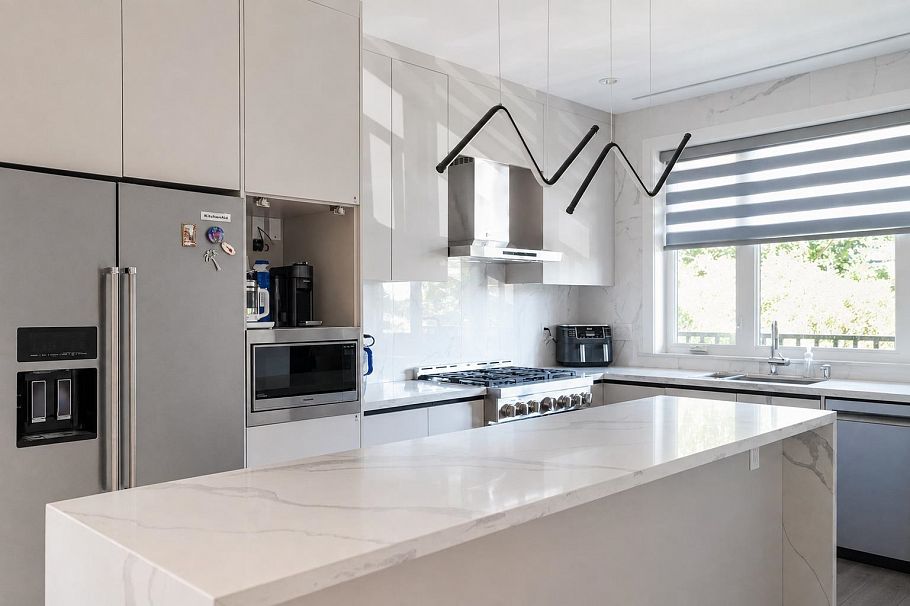 3586 W 42nd Avenue Vancouver, BC - 5