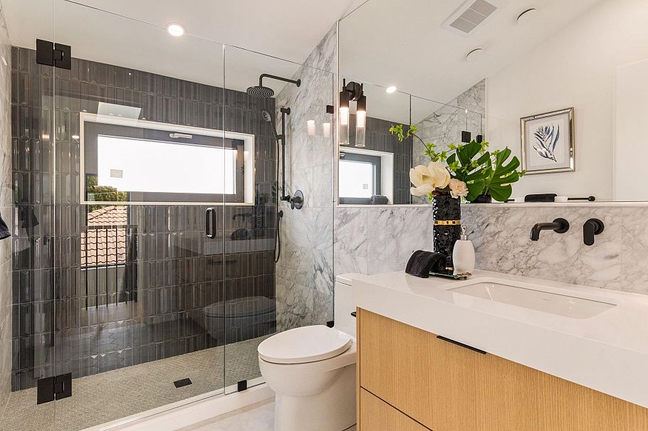 2 4956 Chester Street Vancouver, BC - 19
