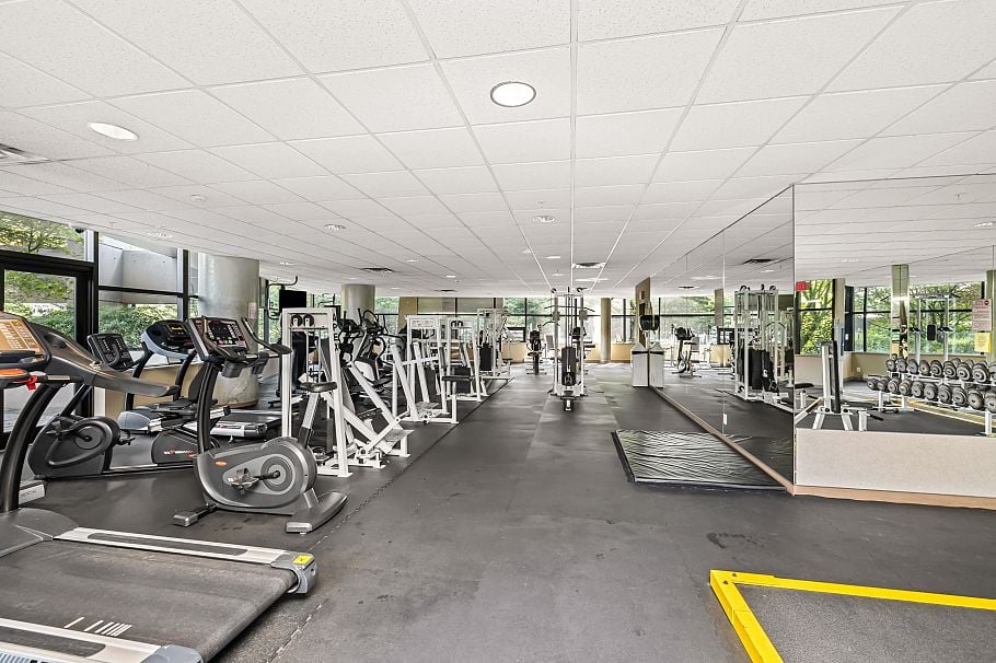411 1367 Alberni Street Vancouver, BC - 34