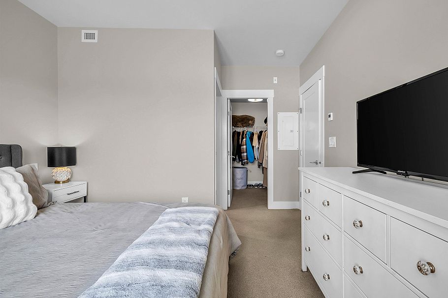 401 1496 Charlotte Road North Vancouver, BC - 17