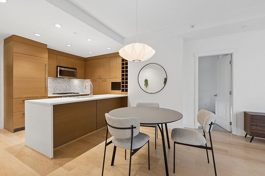 105 5868 Agronomy Road Vancouver, BC - 10