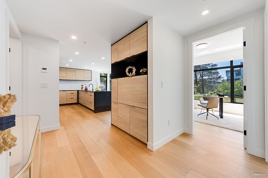 302 6485 Manitoba Street Vancouver, BC - 2