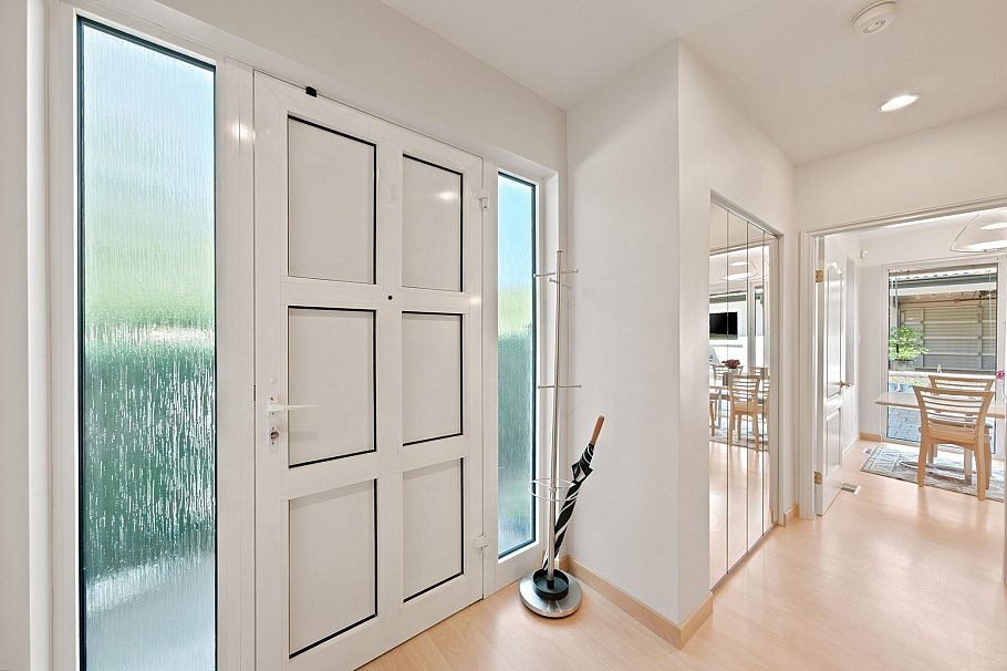 305 E 17th Street North Vancouver, BC - 6