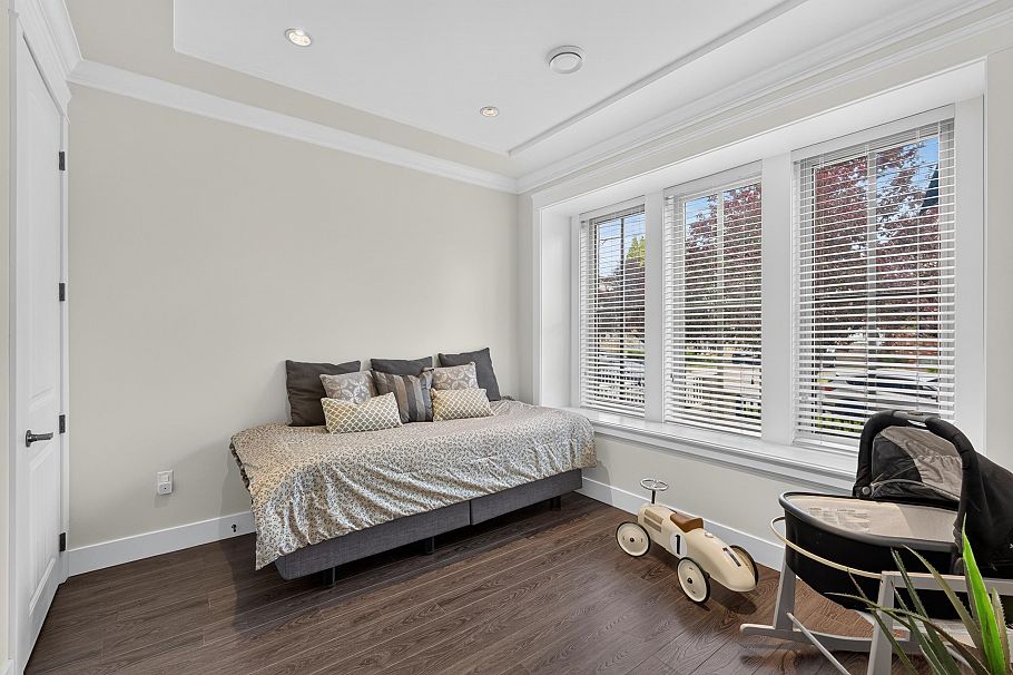 1010 E 55th Avenue Vancouver, BC - 16