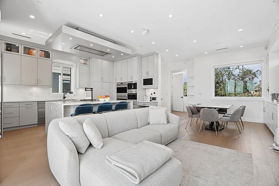 72 E 57th Avenue Vancouver, BC - 7