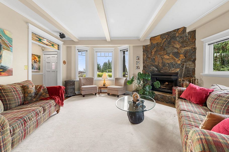 628 E 5th Street North Vancouver, BC - 9