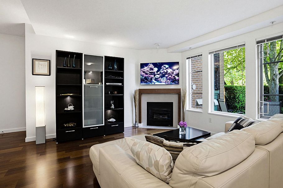 6230 Logan Lane Vancouver, BC - 2