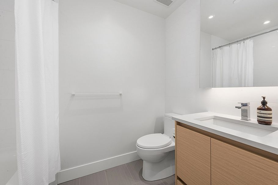560 8575 Rivergrass Drive Vancouver, BC - 19