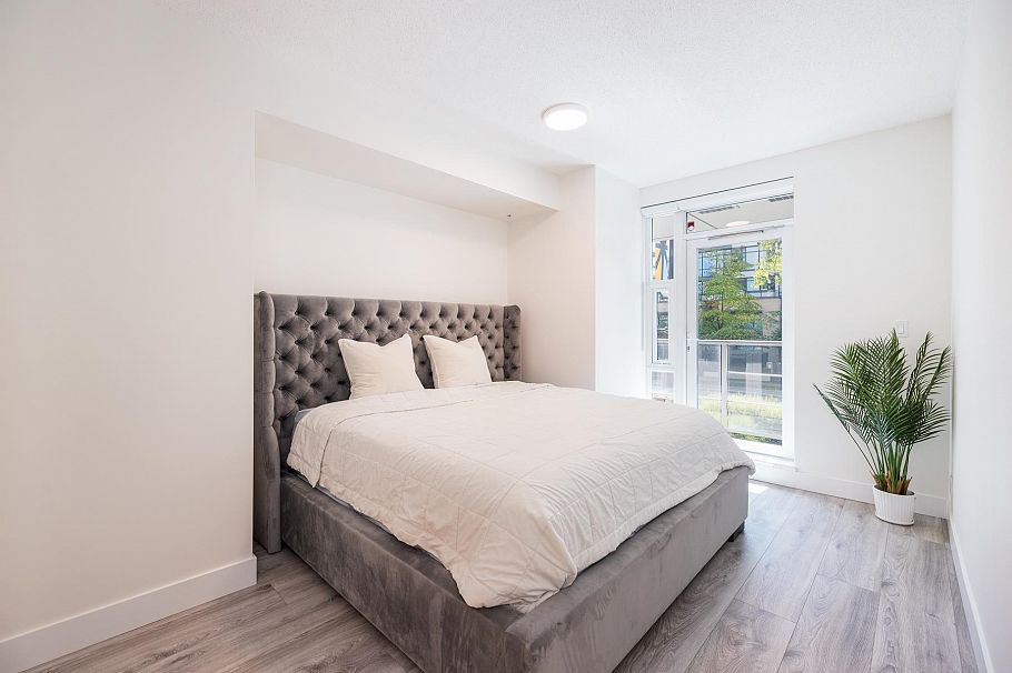 TH8 168 E Esplanade Avenue North Vancouver, BC - 18