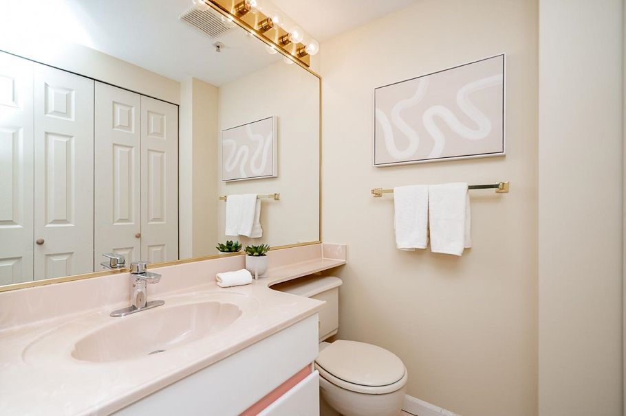 8568 French Street Vancouver, BC - 11