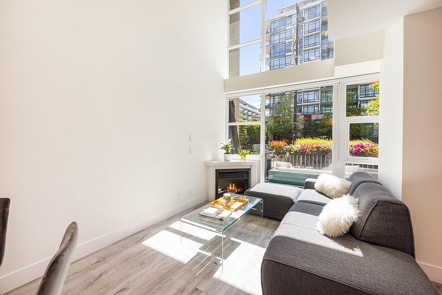 TH8 168 E Esplanade Avenue North Vancouver, BC - 7