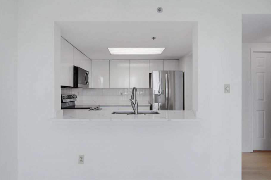 702 2201 Pine Street Vancouver, BC - 10