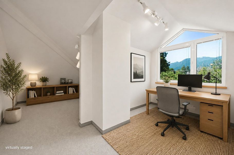 305 E 17th Street North Vancouver, BC - 32