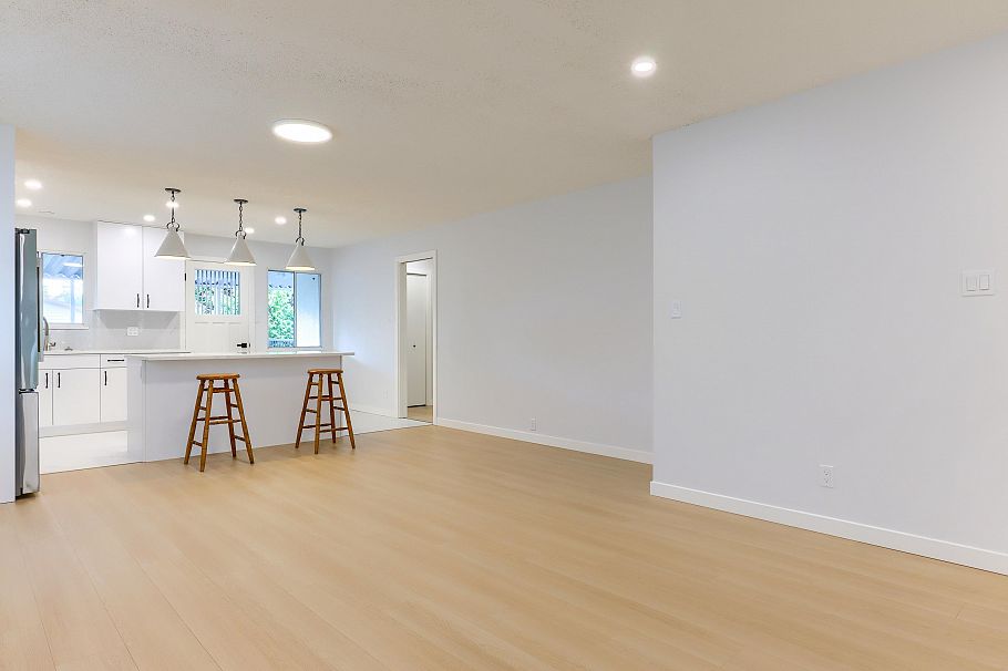3492 E 49th Avenue Vancouver, BC - 5