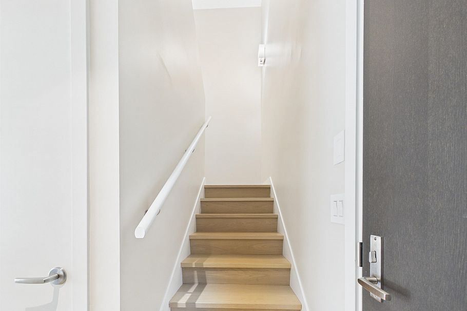 1573 W 57 Avenue Vancouver, BC - 17