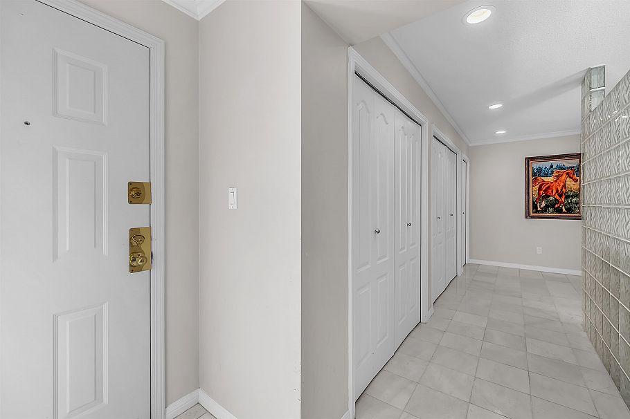 207 1500 Ostler Court North Vancouver, BC - 9