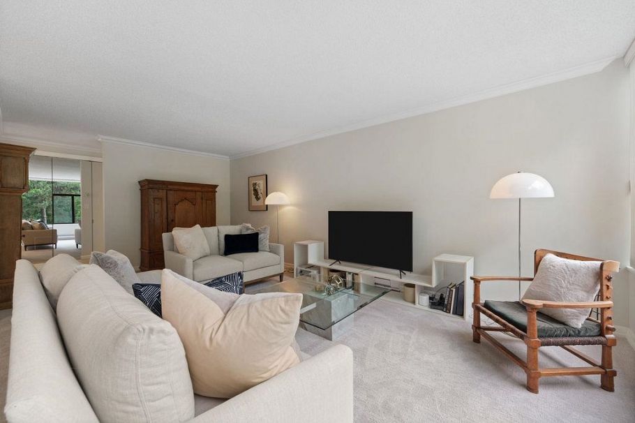 305 4101 Yew Street Vancouver, BC - 12