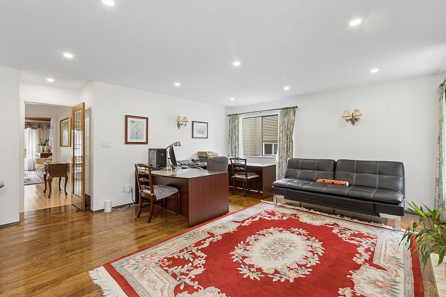 5609 White Pine Lane North Vancouver, BC - 18