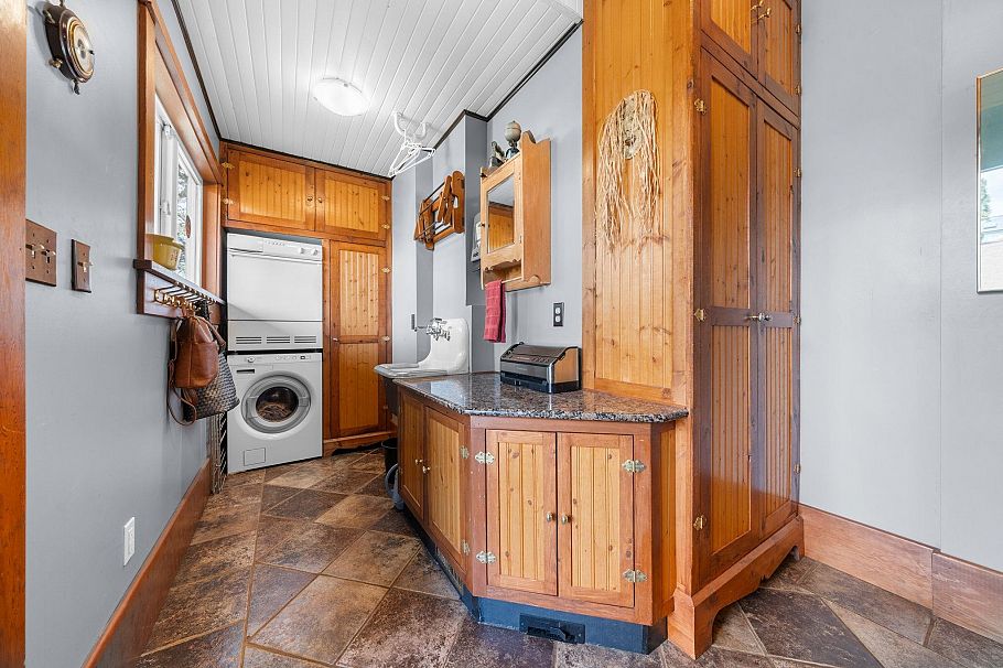 628 E 5th Street North Vancouver, BC - 21