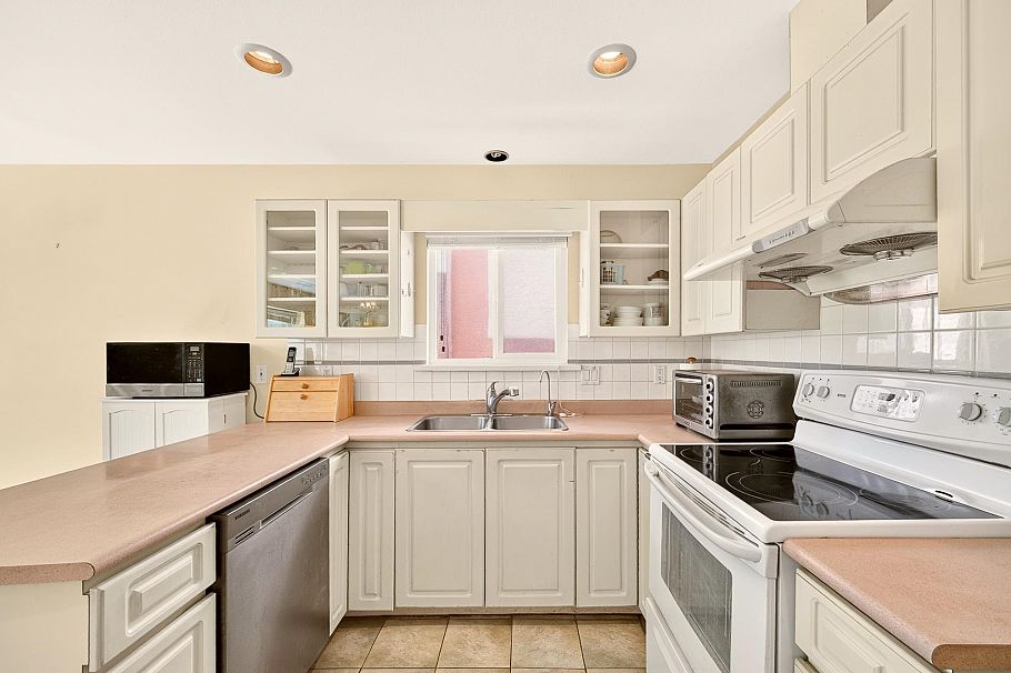 6673 Gladstone Street Vancouver, BC - 10