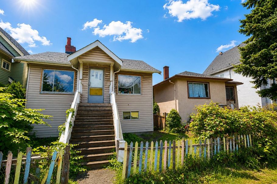 4359 Knight Street Vancouver, BC - 2