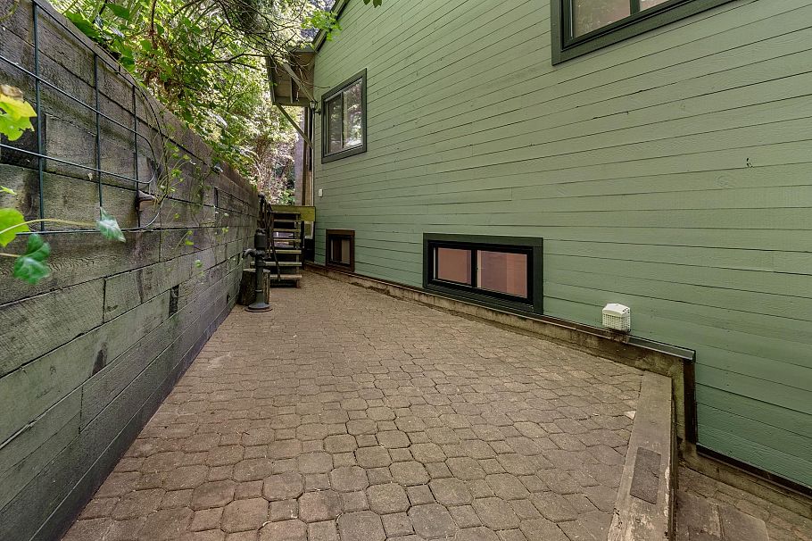 2086 Rivergrove Place North Vancouver, BC - 38
