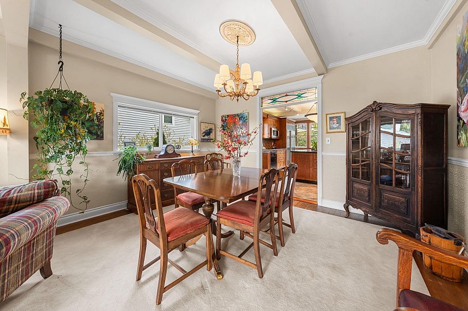 628 E 5th Street North Vancouver, BC - 11