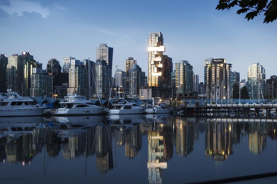 3202 1515 Alberni Street Vancouver, BC - 4