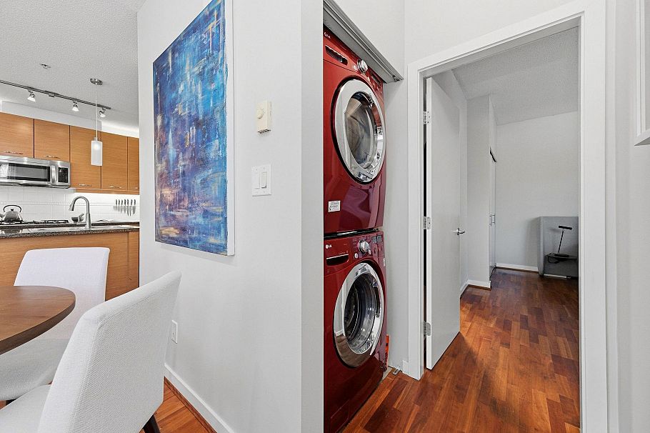 223 530 Raven Woods Drive North Vancouver, BC - 21