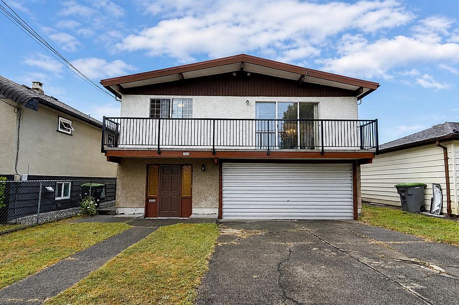 2184 E 35th Avenue Vancouver, BC - 1