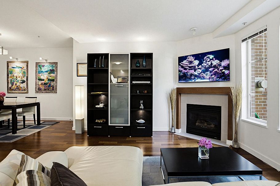 6230 Logan Lane Vancouver, BC - 3