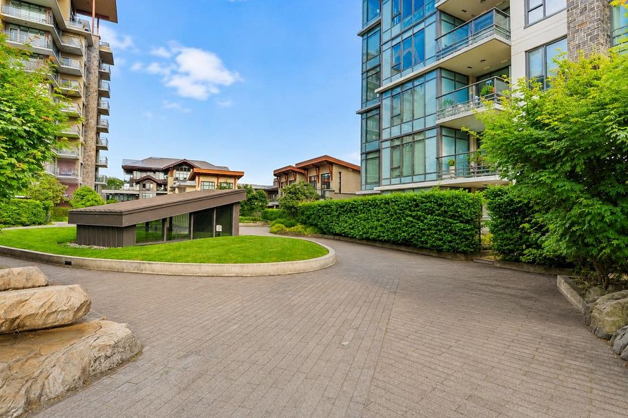 902 1210 E 27th Street North Vancouver, BC - 30