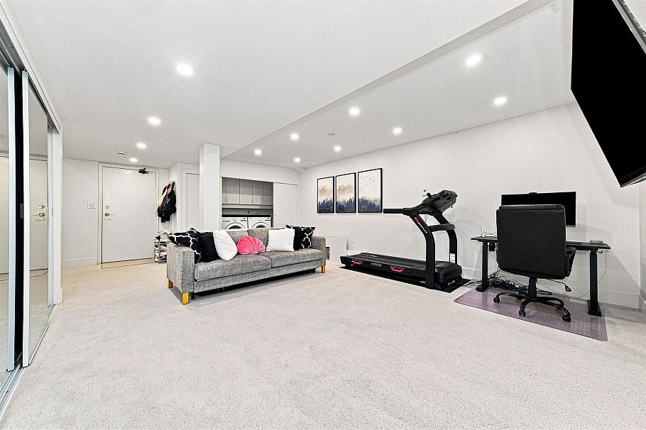 5723 Owl Court North Vancouver, BC - 28