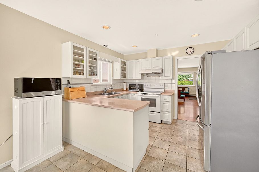 6673 Gladstone Street Vancouver, BC - 11