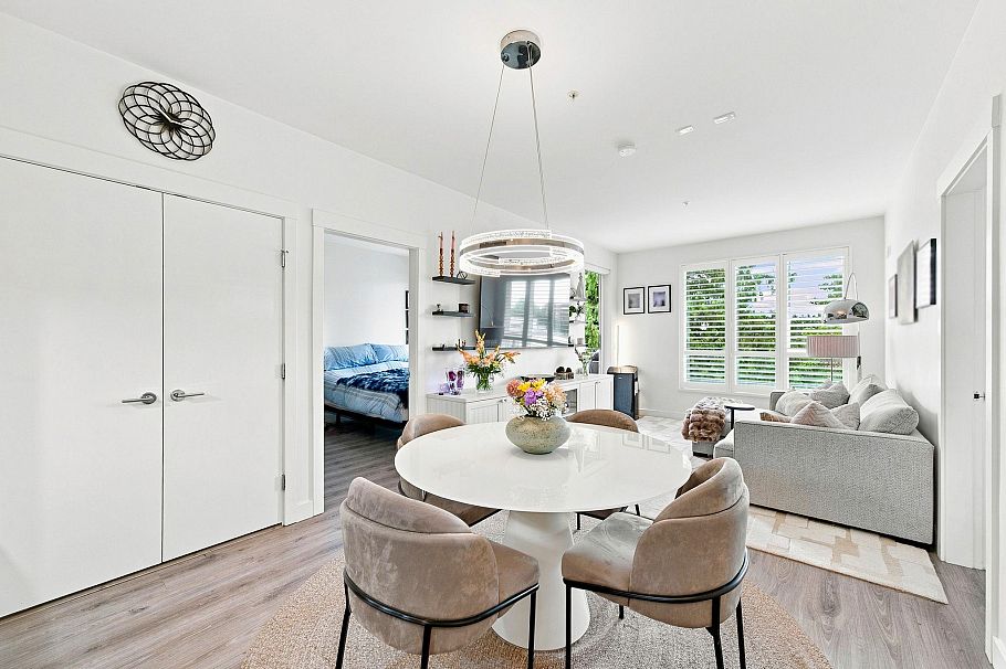 401 1327 Draycott Road North Vancouver, BC - 9