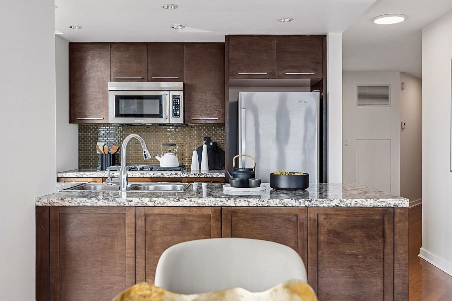 2106 918 Cooperage Way Vancouver, BC - 12